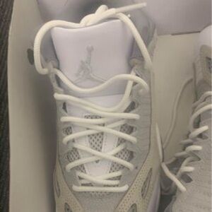 Air Jordan 11 Retro low IE